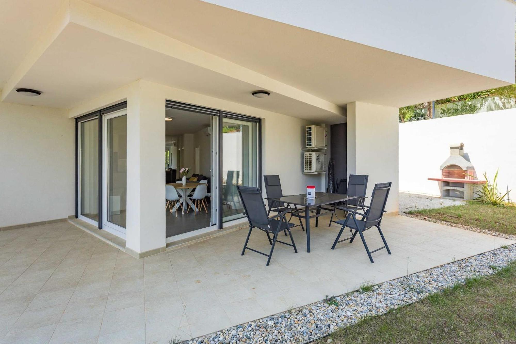 Apartments At Villa Frida Premantura Buitenkant foto
