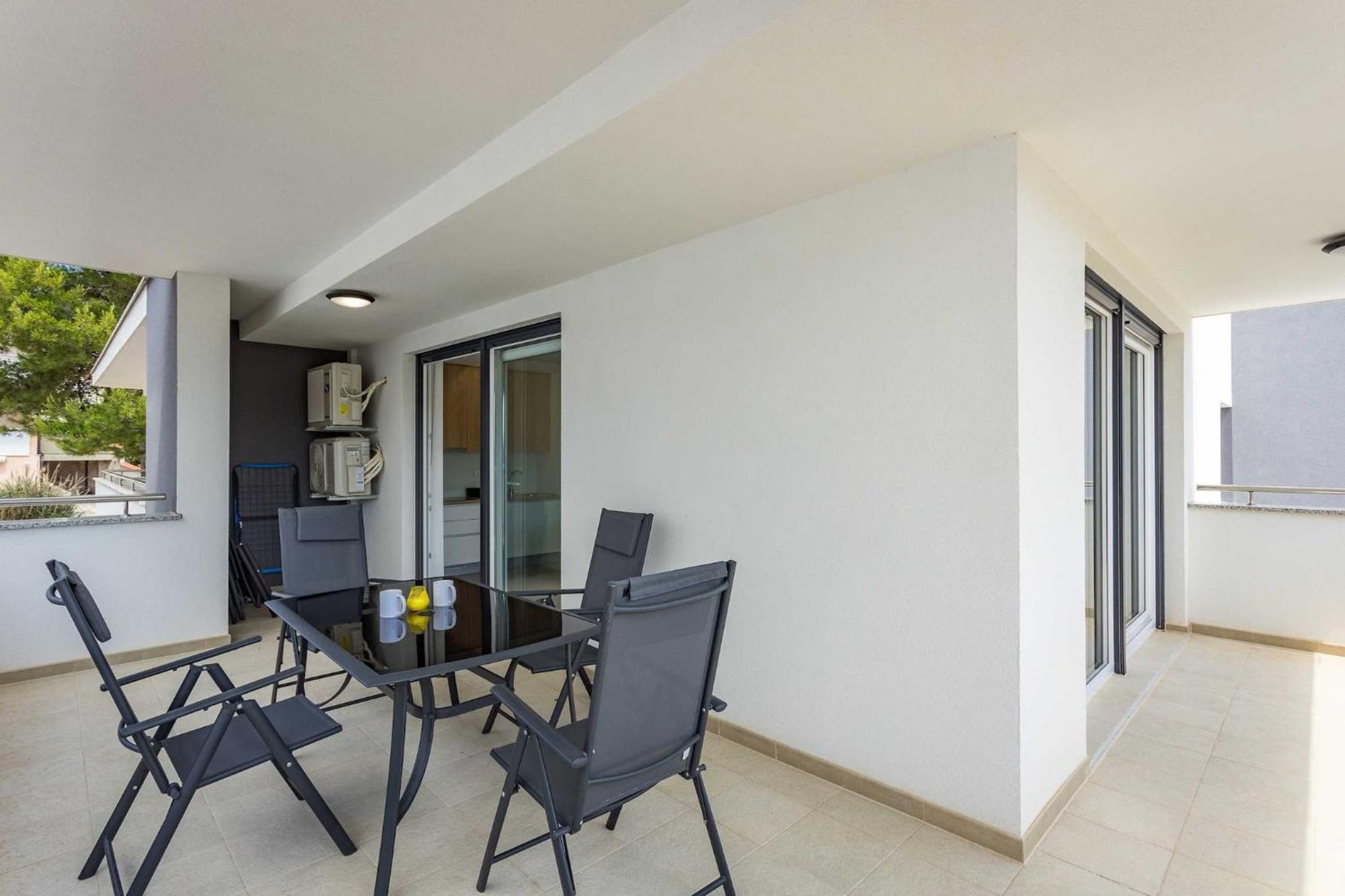 Apartments At Villa Frida Premantura Buitenkant foto