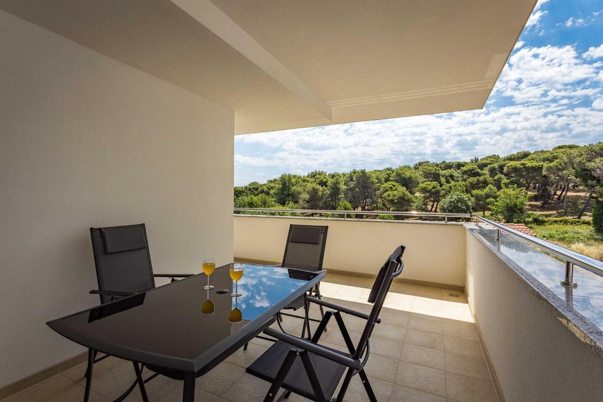 Apartments At Villa Frida Premantura Buitenkant foto
